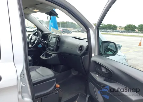 2018 Mercedes-Benz Metris z USA, uszkodzony, nr VIN WD4PG2EE9J3494469